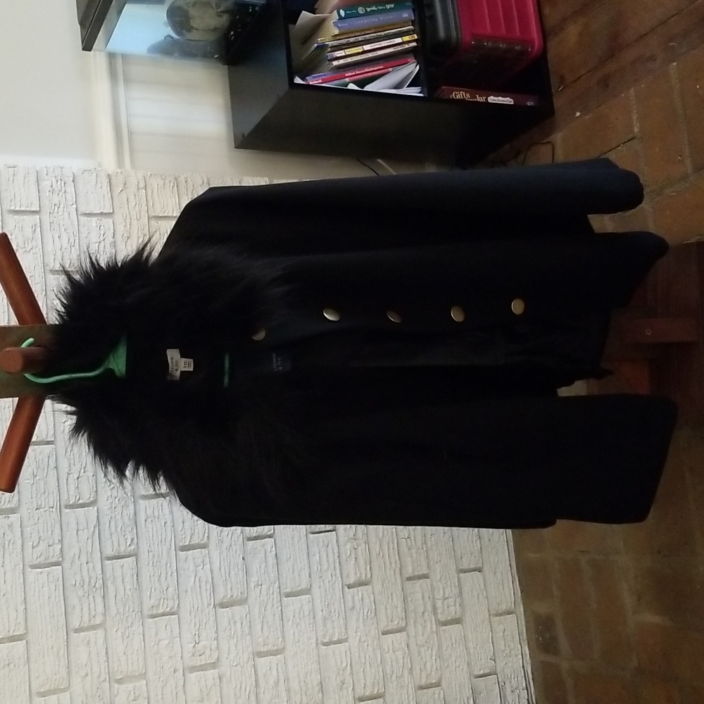 Crown & ivy  Black Cape